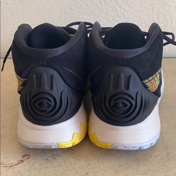 Kyrie 6’s - Picture 3 of 4